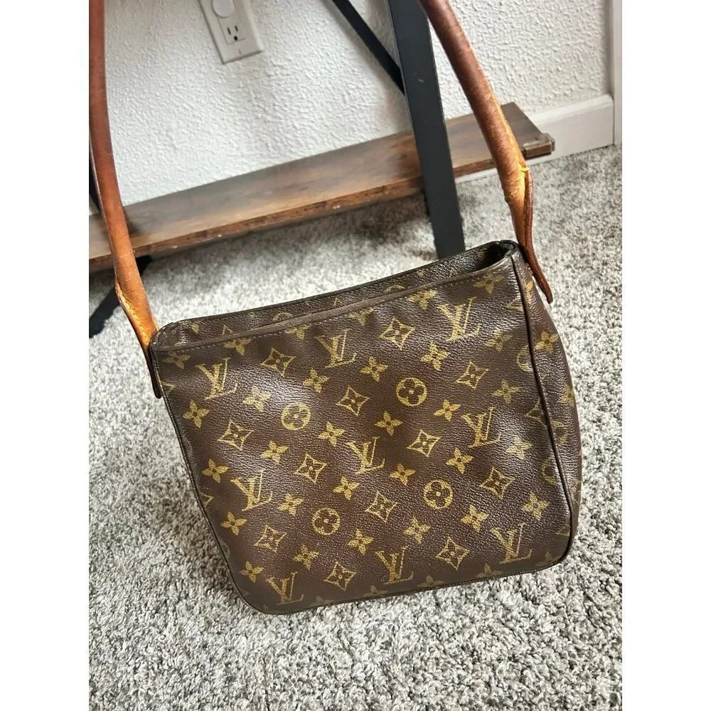 Auth. Louis Vuitton Square‎ Shaped Vintage Bag